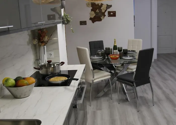 Casa Elena Playa * فوينخيرولا